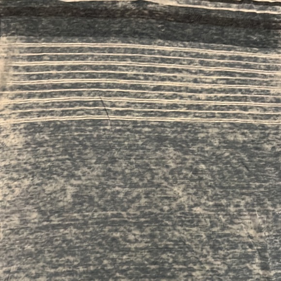 RETROFIT V-Nexk Shirt - Picture 2 of 4